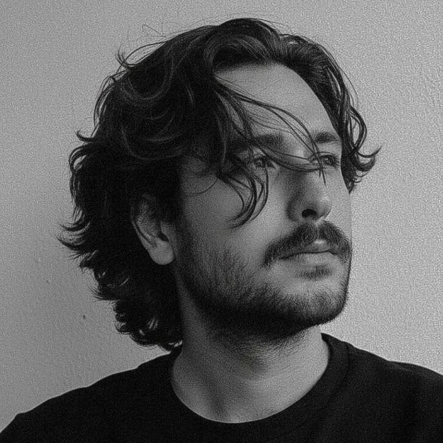 پرتره‌ی سالار مستور
